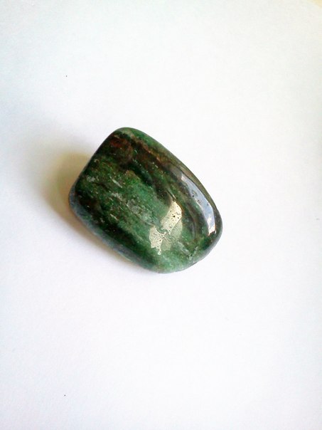 Энергия камней № 82 Фуксит (окатанный камень) фото, обсуждение